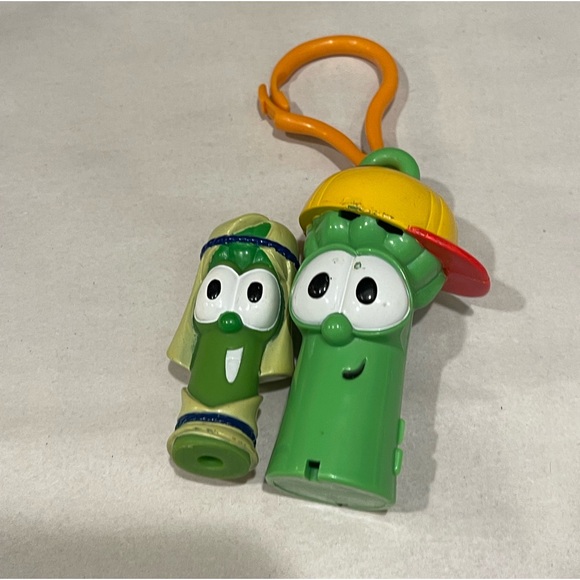 VeggieTales Figures 2 - Picture 2 of 5